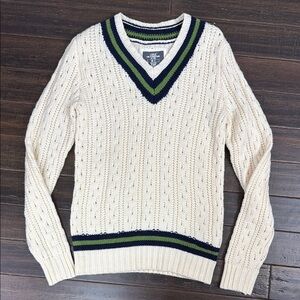 L.O.G.G size small sweater